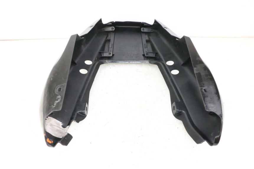 photo de CARENA POSTERIORE YAMAHA FZS FAZER 600 (2001 - 2003)