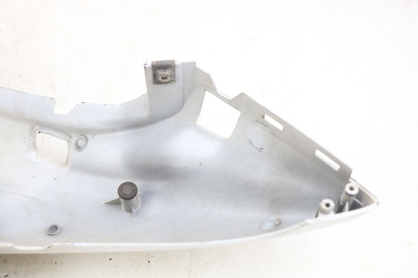 photo de CARENAGE POSTERIORE YAMAHA YZF R THUNDERCAT 600 (1996 - 2003)
