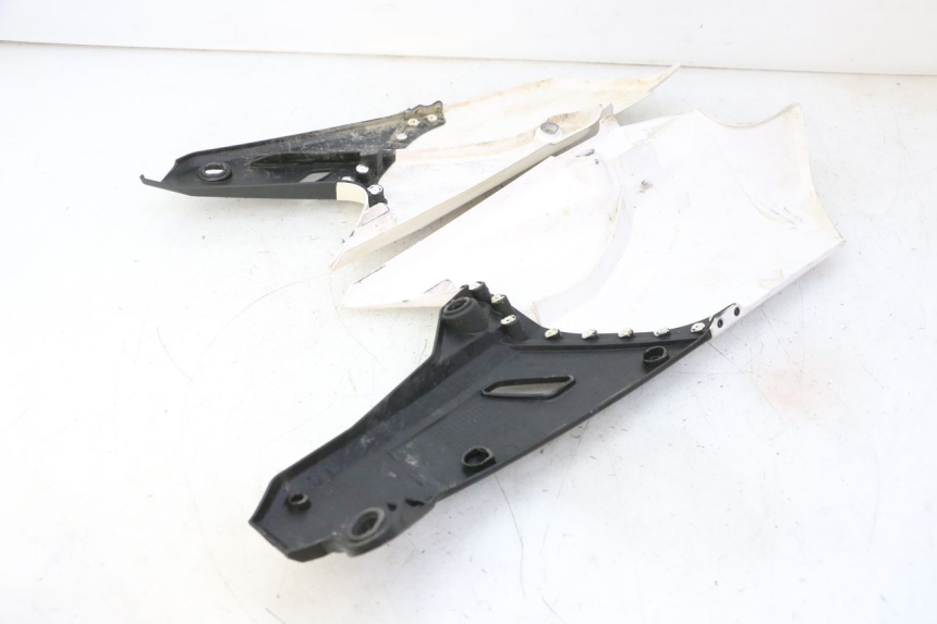 photo de CARENA POSTERIORE YAMAHA YZF YZ-F 450 (2014 - 2016)