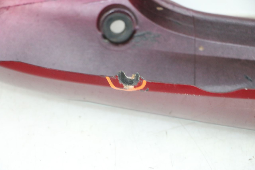 photo de CARENA POSTERIORE KAWASAKI ZR 7 750 (1999 - 2001) - Dettagli dei punti di fissaggio