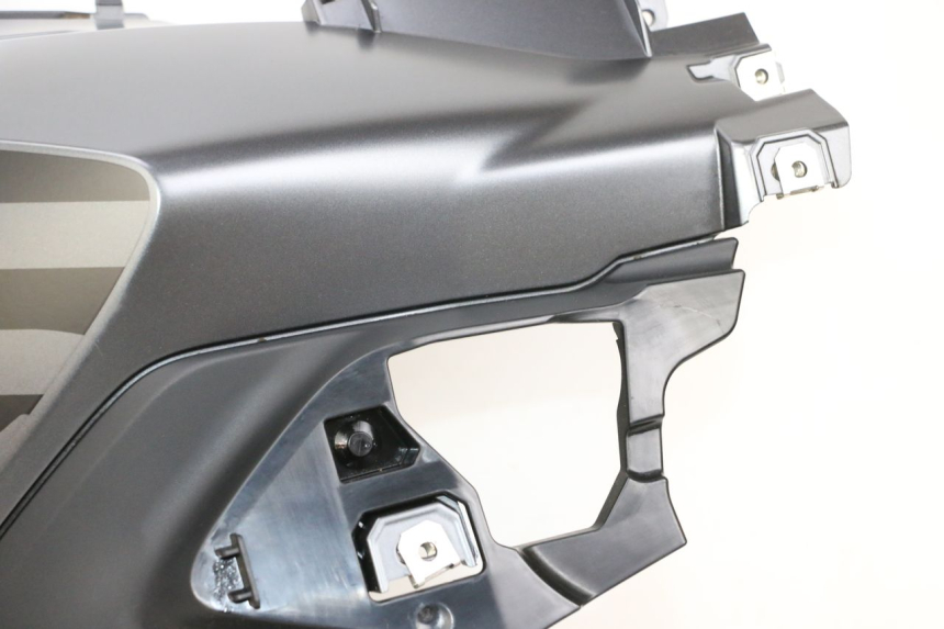 photo de SERBATOIO COPERCHIO DESTRO BMW R GS 1250 (2021 - 2024) - Angolazione alternativa