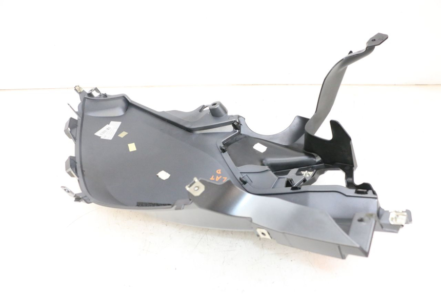 photo de SERBATOIO COPERCHIO DESTRO BMW R GS 1250 (2021 - 2024) - Dettagli dei punti di fissaggio