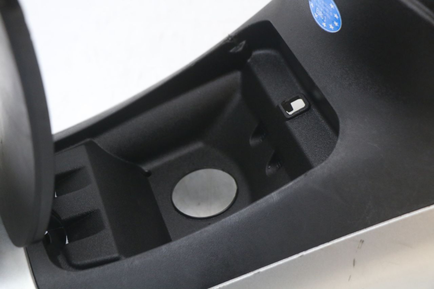 photo de CARENATURA SERBATOIO PIAGGIO MP3 LT 400 (2007 - 2012)