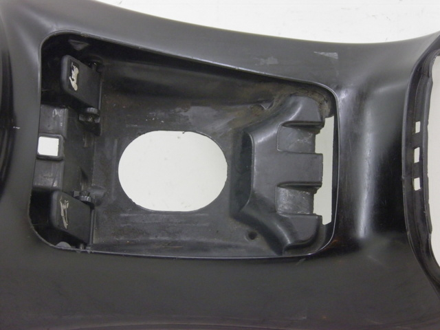 photo de CARENAGE RESERVOIR PIAGGIO X8 125 (2004 - 2007)