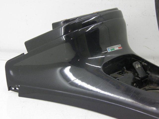 photo de CARENATURA SERBATOIO PIAGGIO XEVO - X EVO 125 (2010 - 2015)
