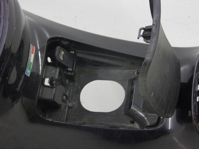 photo de CARENATURA SERBATOIO PIAGGIO XEVO - X EVO 125 (2010 - 2015)