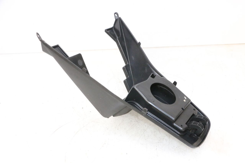 photo de CARENATURA SERBATOIO PEUGEOT SATELIS 125 (2013 - 2018) - Zoom sullo stato d'uso