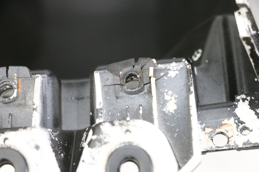 photo de SERBATOIO COPERCHIO YAMAHA TZR 50 (2008 - 2016) - Altra angolazione