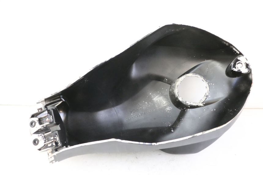 photo de SERBATOIO COPERCHIO YAMAHA TZR 50 (2008 - 2016) - Stato della superficie e materiale