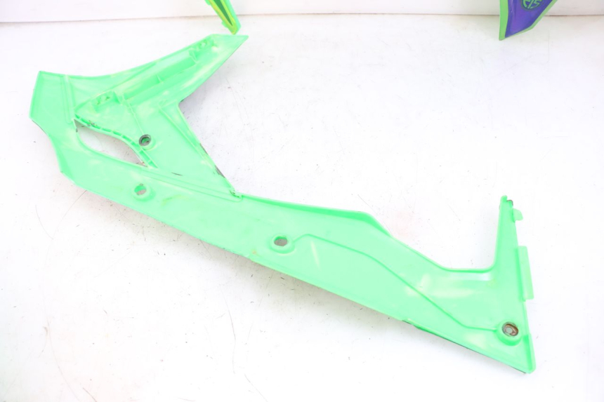 photo de COMPLETA CARENATURA KAWASAKI KXF KX-F 250 (2017 - 2019) - Ispezione visiva dettagliata