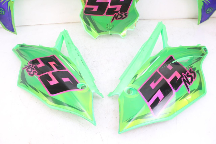 photo de COMPLETA CARENATURA KAWASAKI KXF KX-F 250 (2017 - 2019) - Vista d'insieme del prodotto