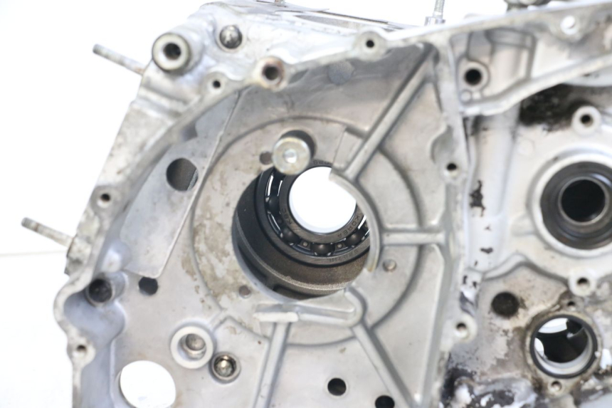 photo de CARTER MOTORE INFERIORE HYOSUNG GV AQUILA 125 (2000 - 2004)