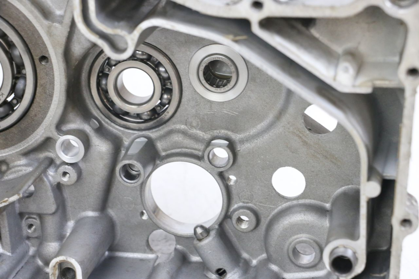 photo de CARTER MOTORE INFERIORE HYOSUNG GV AQUILA 125 (2000 - 2004)