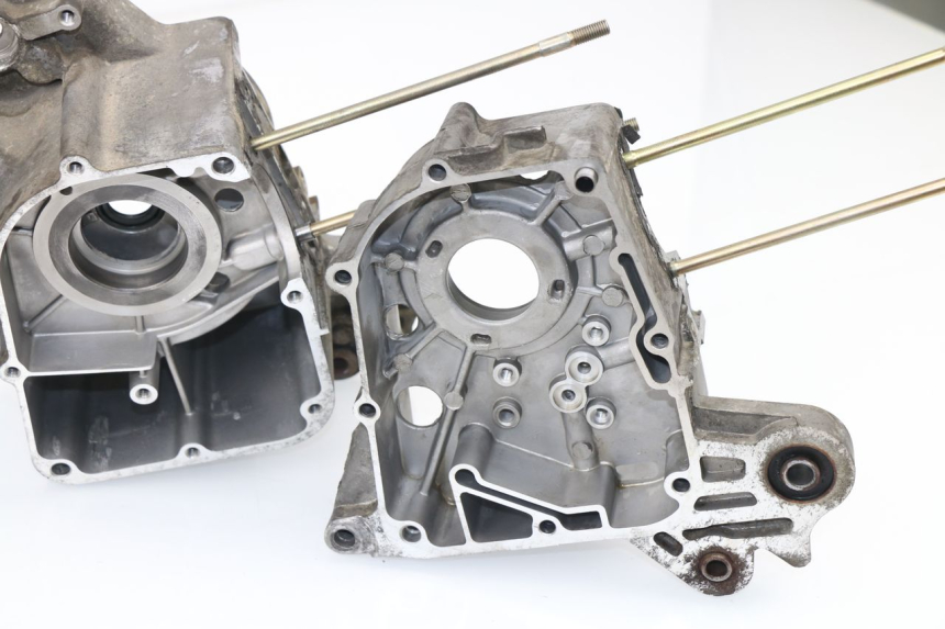 photo de CARTER MOTORE INFERIORE BAOTIAN BT 49 QT-9 50 (2006 - 2010)