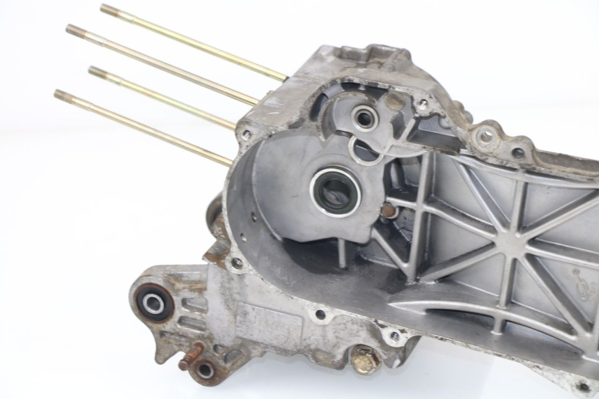 photo de CARTER MOTORE INFERIORE BAOTIAN BT 49 QT-9 50 (2006 - 2010)