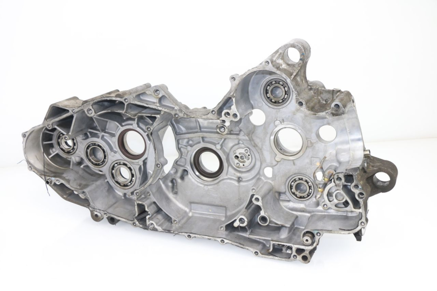 photo de CARTER MOTORE INFERIORE SUZUKI BURGMAN EXECUTIVE ABS 650 (2006 - 2012)