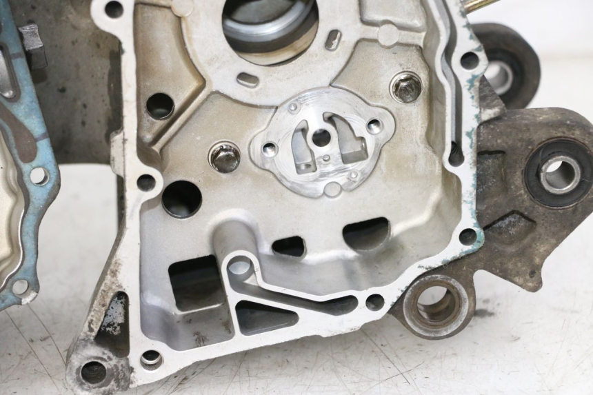 photo de CARTER BAS MOTEUR SYM CROX 4T 50 (2016 - 2023) - Panoramica del profilo