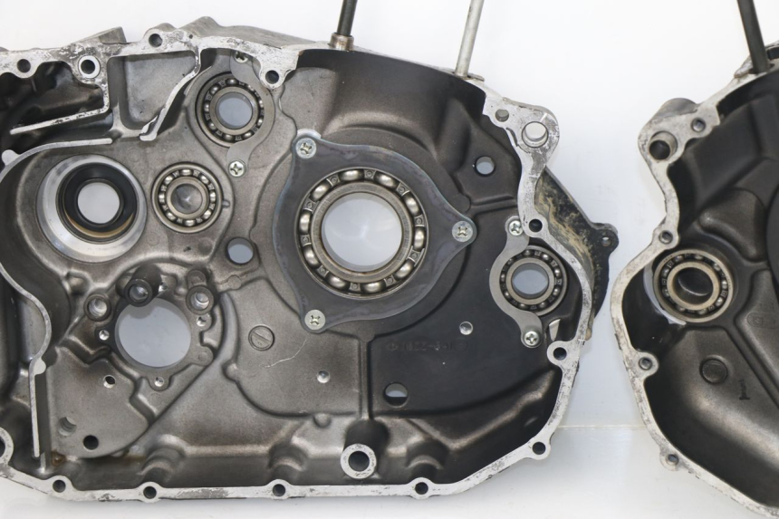 photo de CARTER MOTORE INFERIORE SUZUKI DR DJEBEL 600 (1985 - 1990)