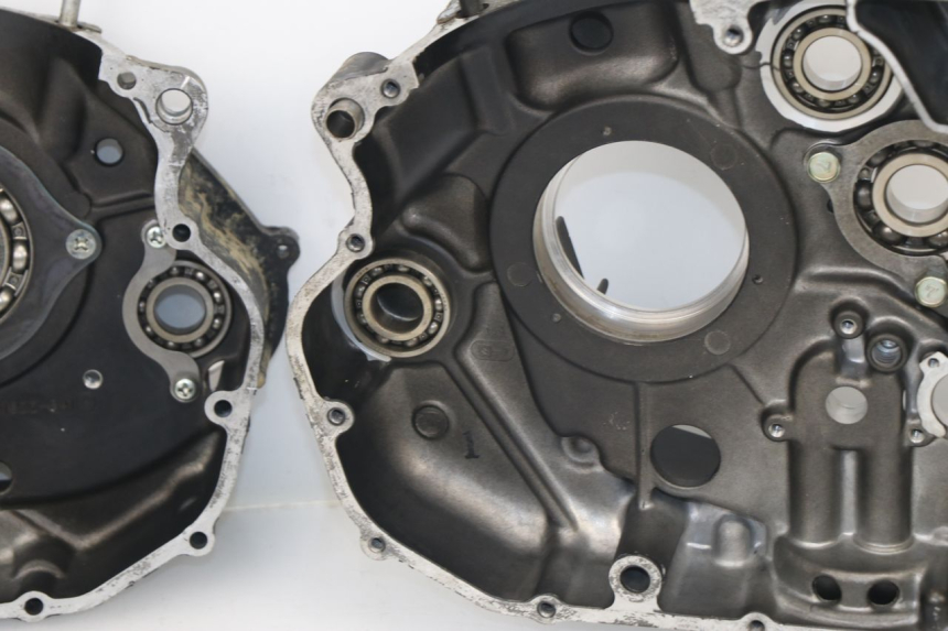 photo de CARTER MOTORE INFERIORE SUZUKI DR DJEBEL 600 (1985 - 1990)