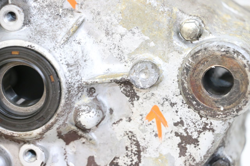 photo de CARTER MOTORE HYOSUNG GF 125 (2001 - 2005) - Caratteristiche distintive