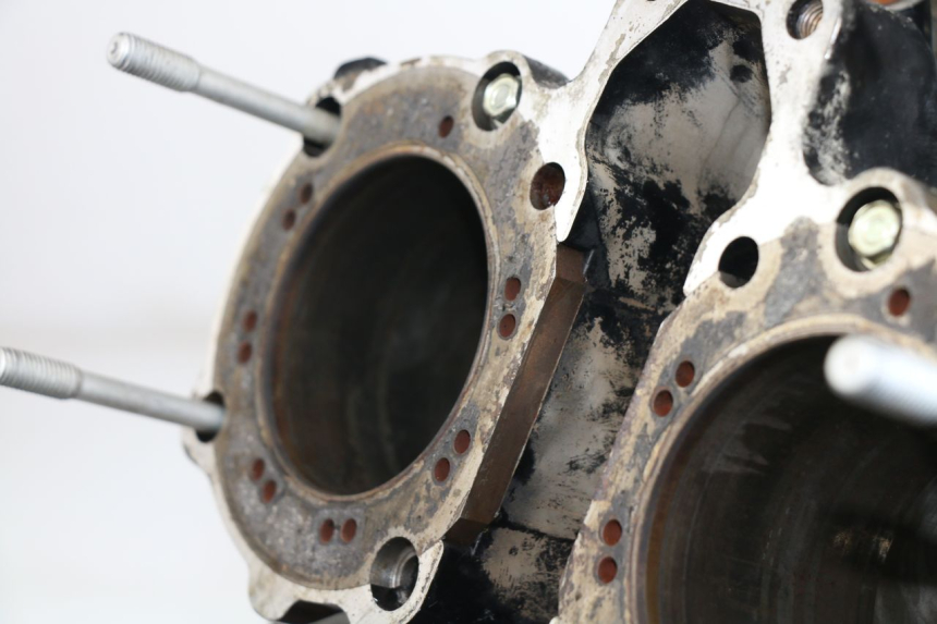 photo de CARTER MOTORE INFERIORE HONDA VF 1000 (1984 - 1988)