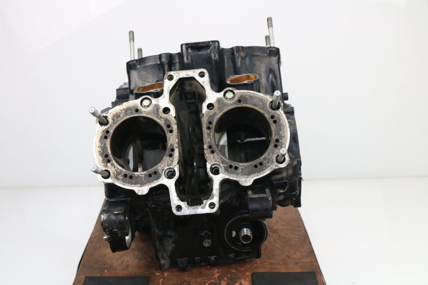 photo de CARTER MOTORE INFERIORE HONDA VF 1000 (1984 - 1988)