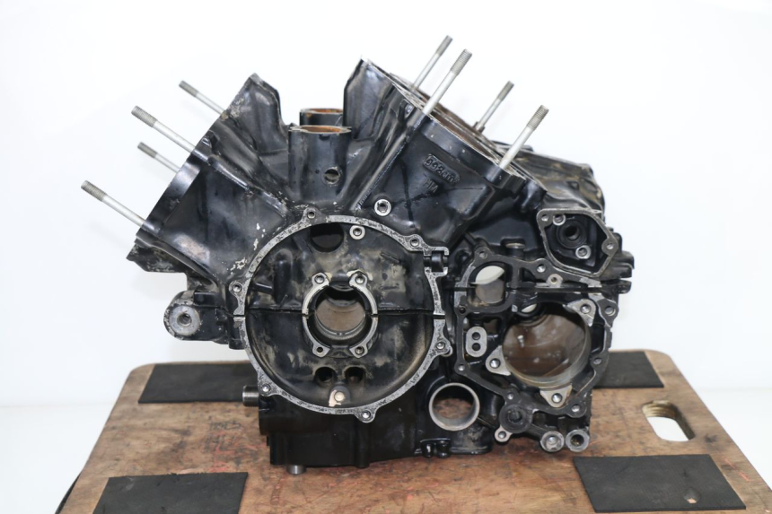 photo de CARTER MOTORE INFERIORE HONDA VF 1000 (1984 - 1988)