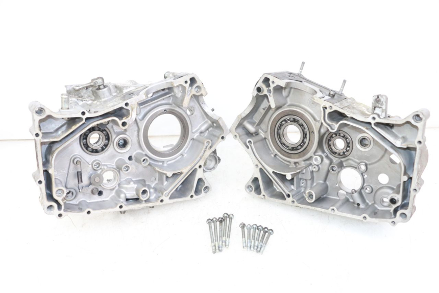 photo de CARTER MOTORE INFERIORE HYOSUNG GV AQUILA 125 (2000 - 2004)