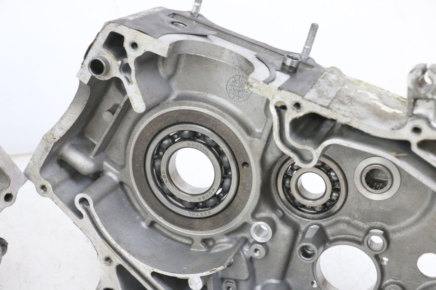 photo de CARTER MOTORE INFERIORE HYOSUNG GV AQUILA 125 (2000 - 2004)