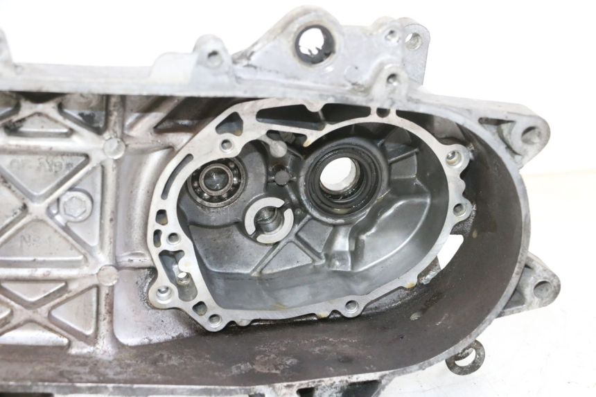 photo de CARTER BAS MOTORE PEUGEOT KISBEE 2T 50 (2010 - 2017)