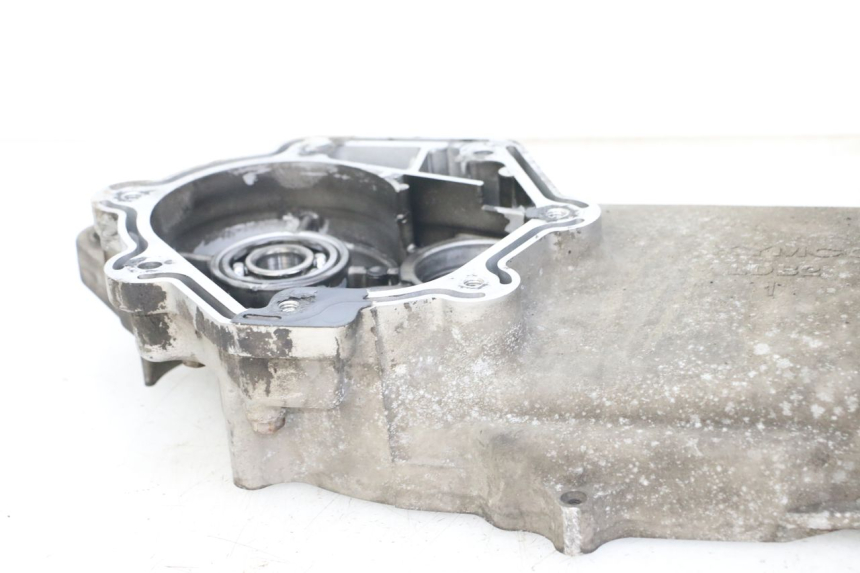 photo de CARTER MOTORE INFERIORE KYMCO XCITING 250 (2006 - 2009)