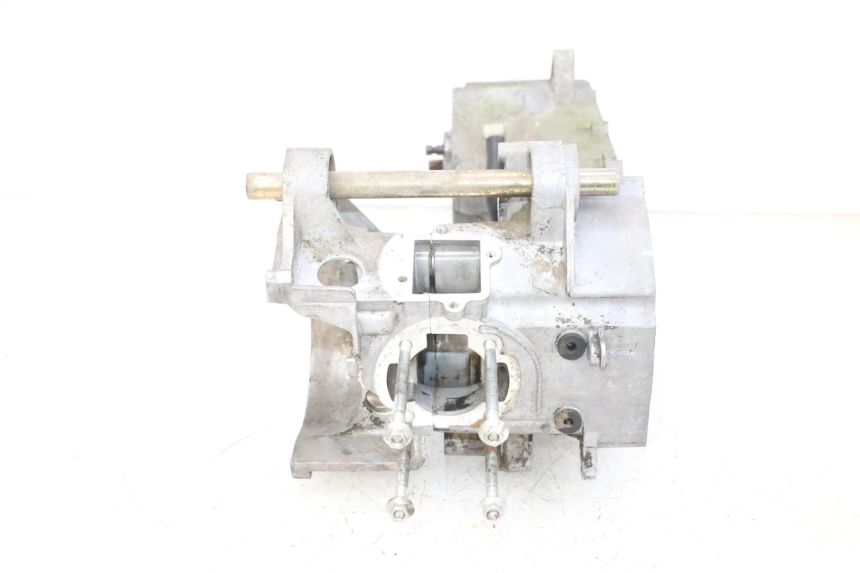 photo de CARTER MOTORE YAMAHA NEO'S NEOS 2T 50 (1998 - 2007) - Marcature e riferimenti originali