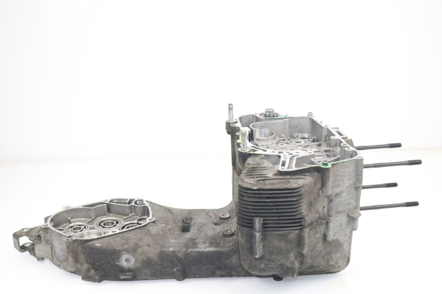 photo de CARTER MOTORE INFERIORE PIAGGIO X8 400 (2006 - 2007)