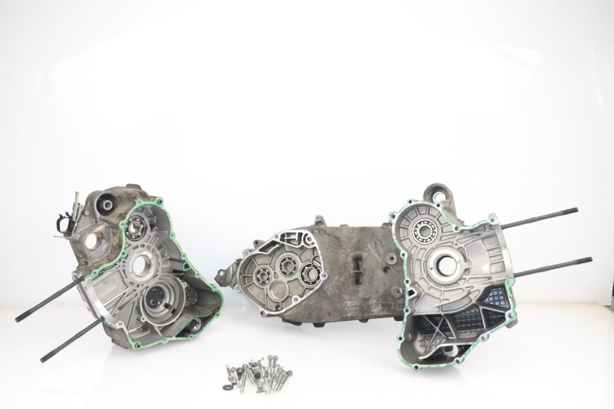 photo de CARTER MOTORE INFERIORE PIAGGIO X8 400 (2006 - 2007)