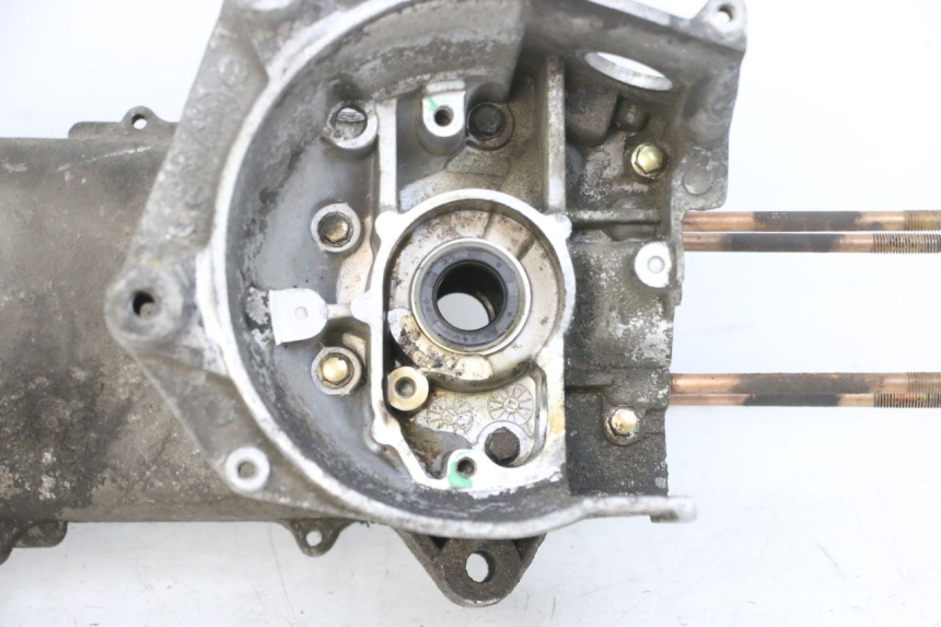 photo de CARTER MOTORE INFERIORE RIDE RACE 2T 50 (2012 - 2017) - Primo piano tecnico