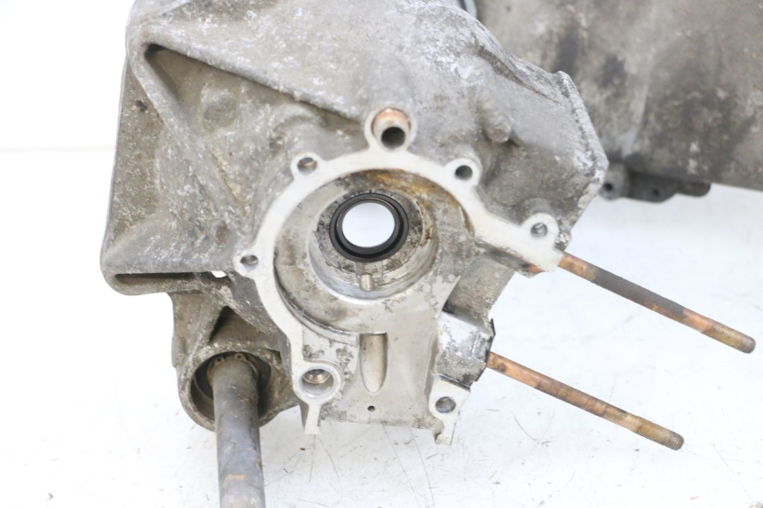 photo de CARTER MOTORE INFERIORE RIDE RACE 2T 50 (2012 - 2017) - Dettagli dei punti di fissaggio