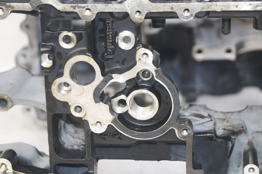 photo de CARTER BAS MOTORE TRIUMPH SPRINT ST 955 (1999 - 2001)