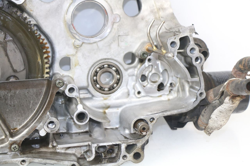 photo de CARTER MOTORE INFERIORE SUZUKI BURGMAN 650 (2002 - 2004)