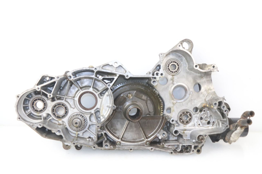 photo de CARTER MOTORE INFERIORE SUZUKI BURGMAN 650 (2002 - 2004)