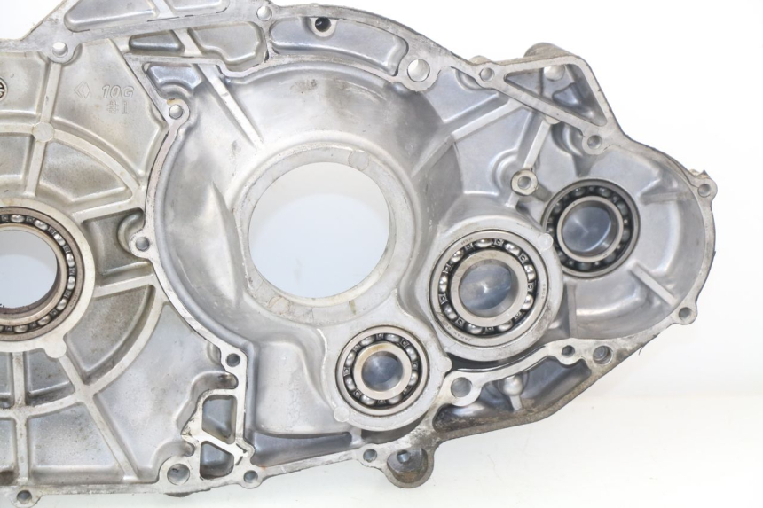 photo de CARTER MOTORE INFERIORE SUZUKI BURGMAN 650 (2002 - 2004)
