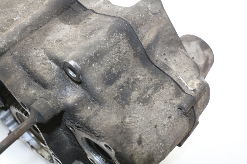 photo de CARTER MOTORE INFERIORE SUZUKI BURGMAN 650 (2002 - 2004)