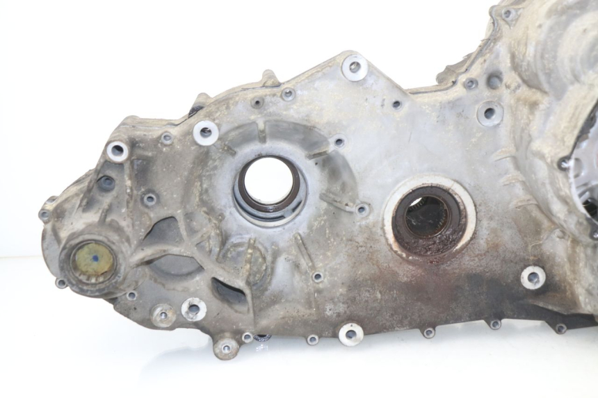 photo de CARTER MOTORE INFERIORE SUZUKI BURGMAN 650 (2002 - 2004)