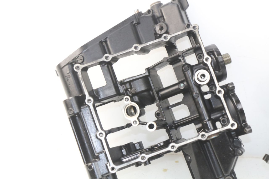 photo de CARTER MOTORE INFERIORE SUZUKI GSR 600 (2005 - 2012)