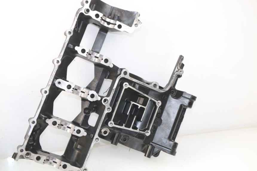photo de CARTER MOTORE INFERIORE SUZUKI GSR 600 (2005 - 2012)