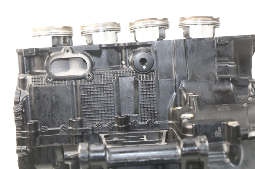 photo de CARTER MOTORE INFERIORE SUZUKI GSR 600 (2005 - 2012)