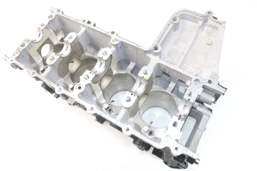 photo de CARTER MOTORE INFERIORE SUZUKI GSR 600 (2005 - 2012)
