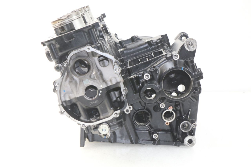 photo de CARTER MOTORE INFERIORE SUZUKI GSR 600 (2005 - 2012)