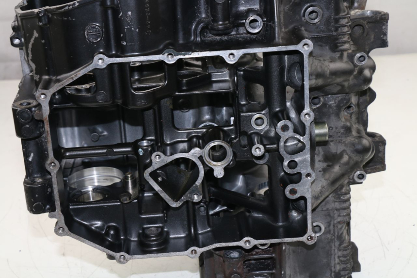 photo de CARTER MOTORE INFERIORE SUZUKI GSX  INAZUMA 750 (1998 - 2003)