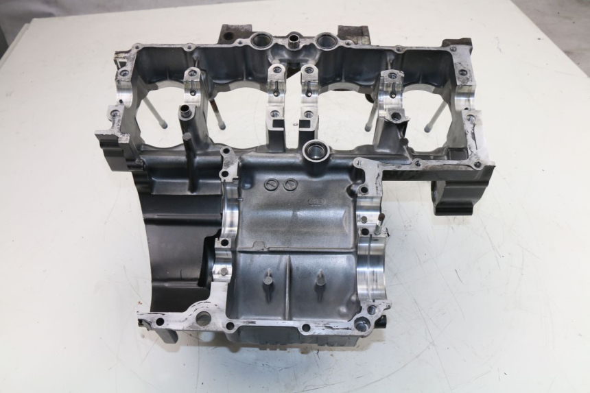 photo de CARTER MOTORE INFERIORE SUZUKI GSX  INAZUMA 750 (1998 - 2003)