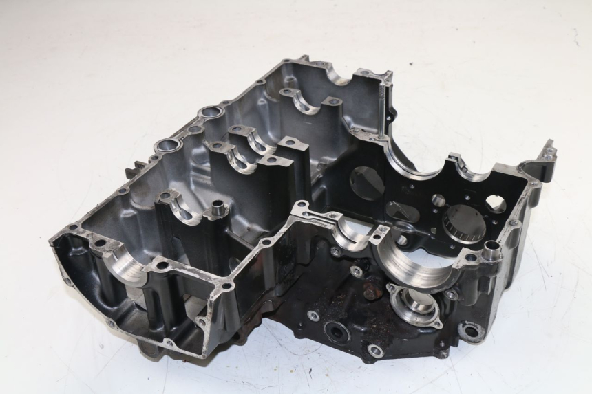 photo de CARTER MOTORE INFERIORE SUZUKI GSX  INAZUMA 750 (1998 - 2003)